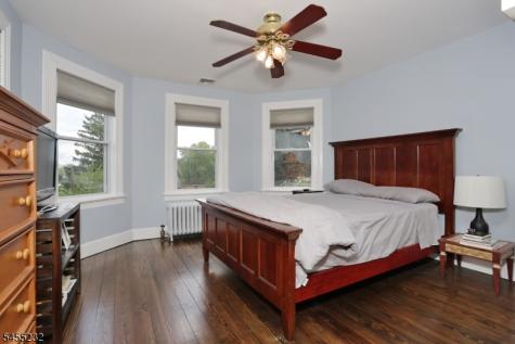 142 Wyckoff Waldwick NJ 07463