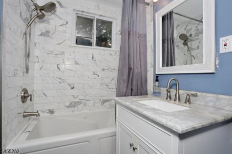 142 Wyckoff Waldwick NJ 07463
