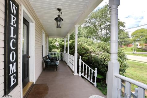 142 Wyckoff Waldwick NJ 07463