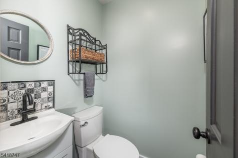 8 East Gate Drive Vernon NJ 07418
