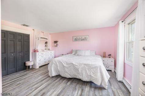 8 East Gate Drive Vernon NJ 07418