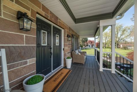 8 East Gate Drive Vernon NJ 07418