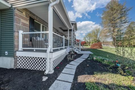 8 East Gate Drive Vernon NJ 07418
