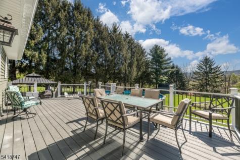 8 East Gate Drive Vernon NJ 07418
