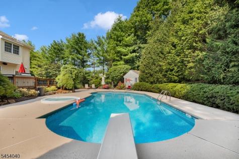 41 Wellington Drive Washington NJ 07853