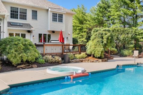 41 Wellington Drive Washington NJ 07853