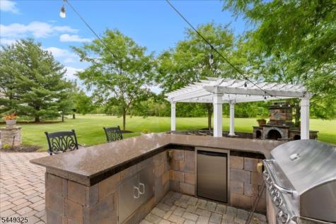 2 Scenic Hills Court Montgomery NJ 08502