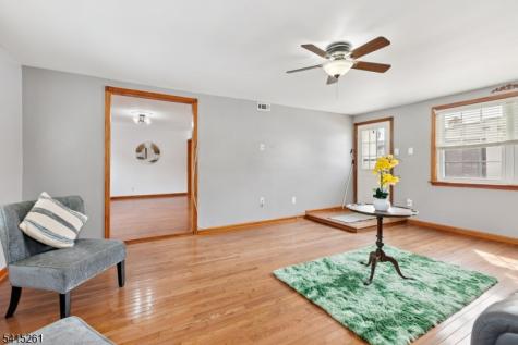 32 Glenville Road Edison NJ 08817