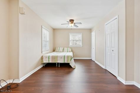 32 Glenville Road Edison NJ 08817