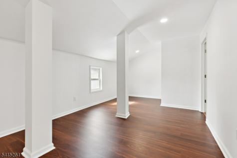 32 Glenville Road Edison NJ 08817