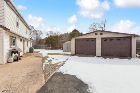 32 Glenville Road Edison NJ 08817