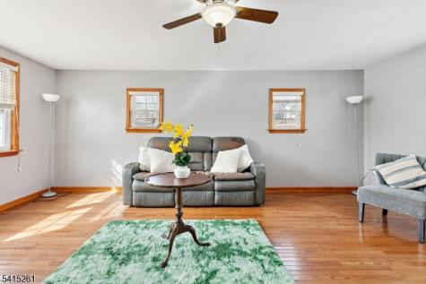 32 Glenville Road Edison NJ 08817