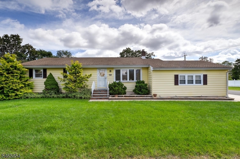 129 Irvington Avenue Franklin NJ 08873