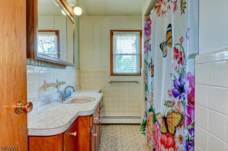 129 Irvington Avenue Franklin NJ 08873