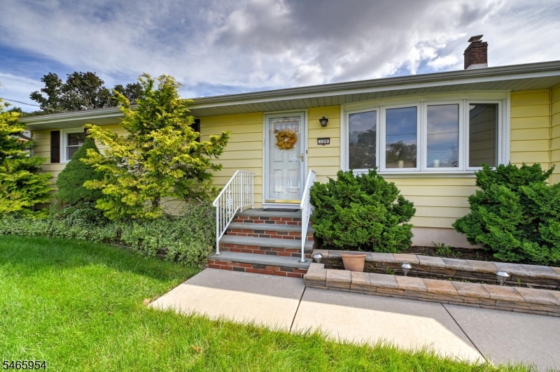 129 Irvington Avenue Franklin NJ 08873