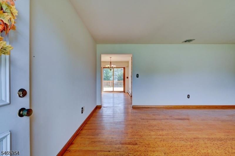 129 Irvington Avenue Franklin NJ 08873