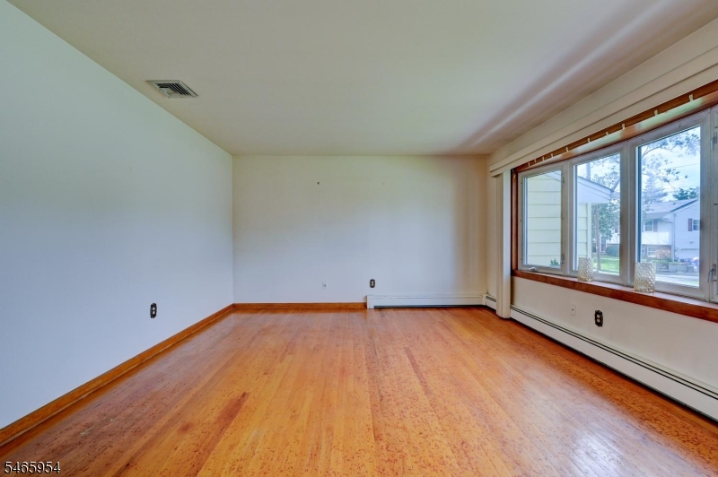 129 Irvington Avenue Franklin NJ 08873