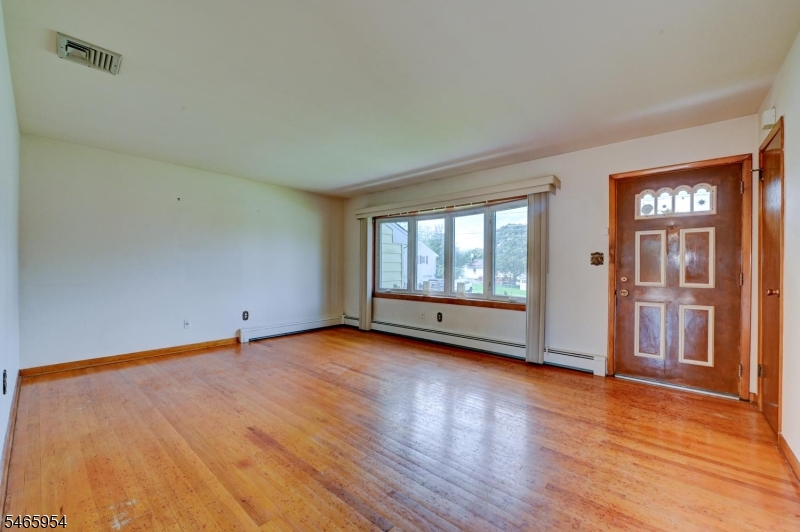 129 Irvington Avenue Franklin NJ 08873