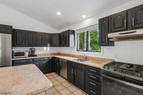 335 Coolidge Drive Kenilworth NJ 07033