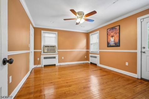 13 Van Velsor Place Newark NJ 07112