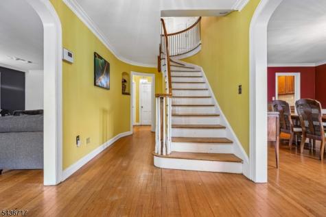 13 Van Velsor Place Newark NJ 07112