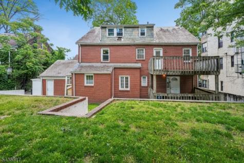 13 Van Velsor Place Newark NJ 07112