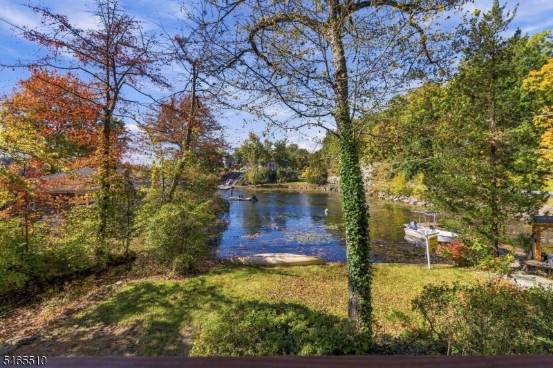 12 Knollwood Place Hopatcong NJ 07821