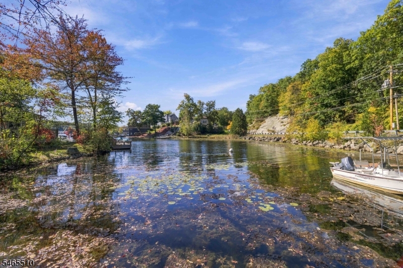 12 Knollwood Place Hopatcong NJ 07821