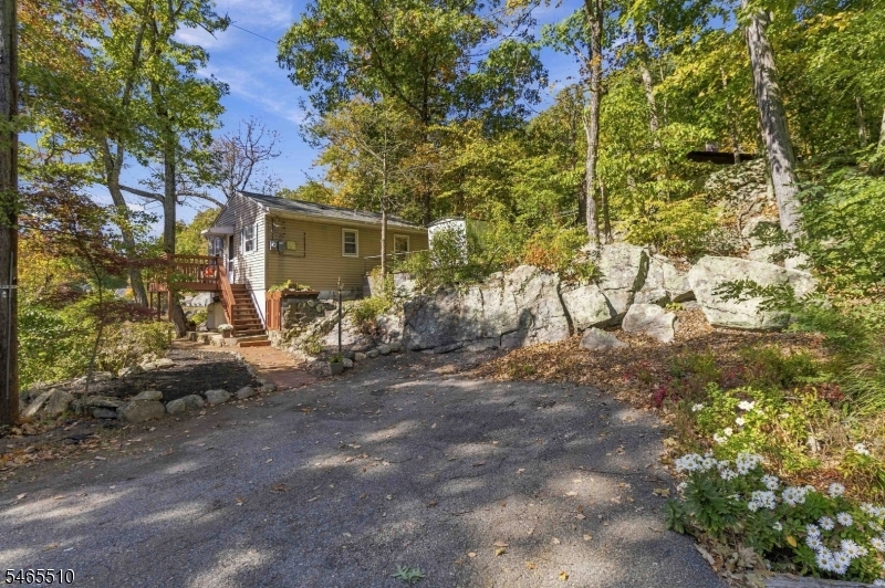 12 Knollwood Place Hopatcong NJ 07821