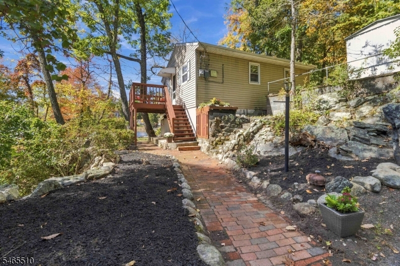 12 Knollwood Place Hopatcong NJ 07821