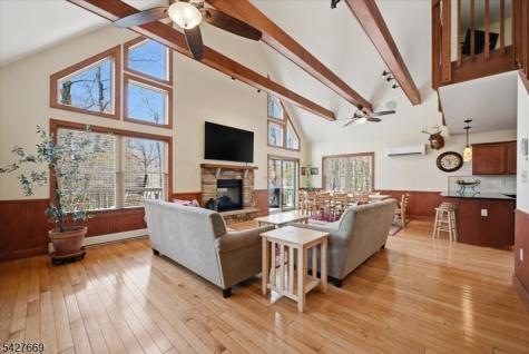 12 Lupine Pennsylvania NJ 18624
