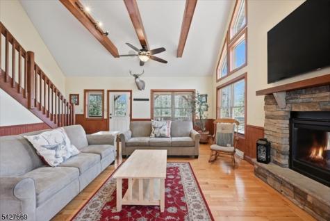 12 Lupine Pennsylvania NJ 18624