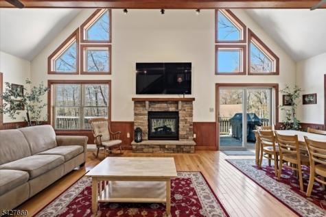 12 Lupine Pennsylvania NJ 18624