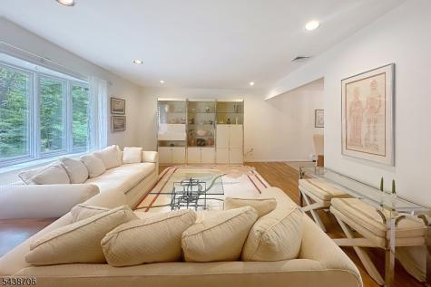 7 Southwood Drive Parsippany-troy Hills NJ 07950