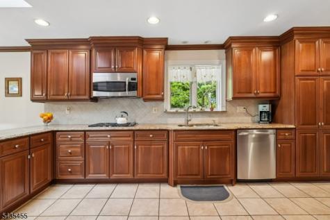 107 Arverne Road West Orange NJ 07052