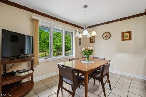 107 Arverne Road West Orange NJ 07052
