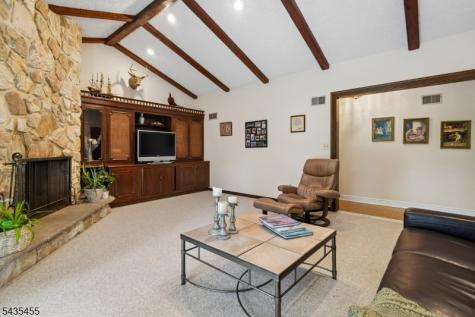 107 Arverne Road West Orange NJ 07052