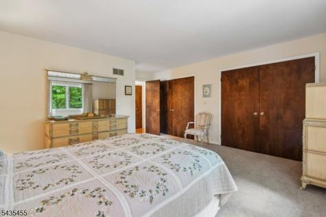 107 Arverne Road West Orange NJ 07052