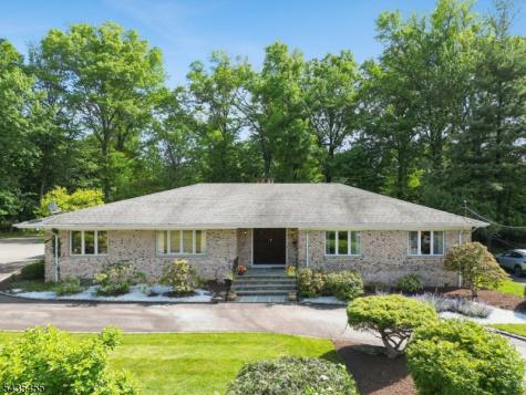107 Arverne Road West Orange NJ 07052