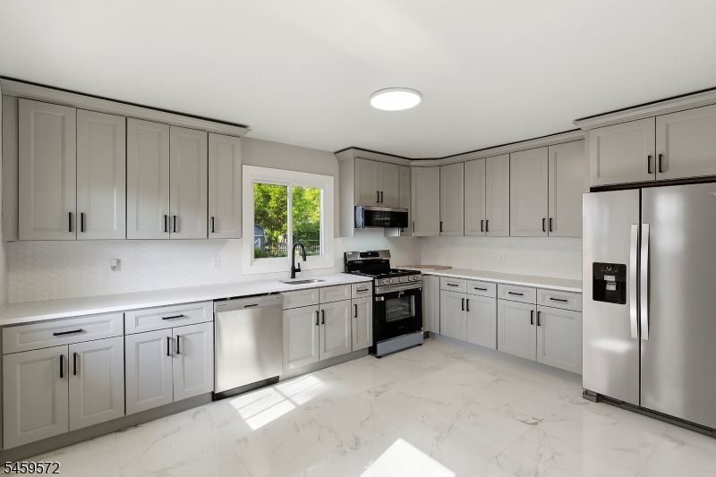 26 W 2nd Street Florence NJ 08518