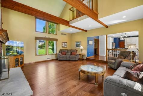 31 Copper Penny Road Raritan NJ 08822