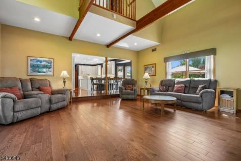 31 Copper Penny Road Raritan NJ 08822