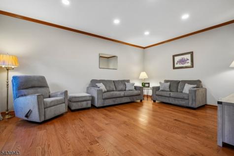 31 Copper Penny Road Raritan NJ 08822