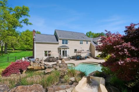 31 Copper Penny Road Raritan NJ 08822
