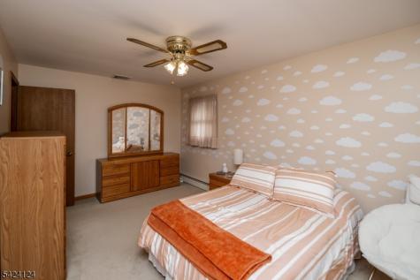 4 Broadway Hopatcong NJ 07843