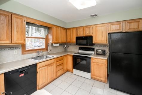 4 Broadway Hopatcong NJ 07843