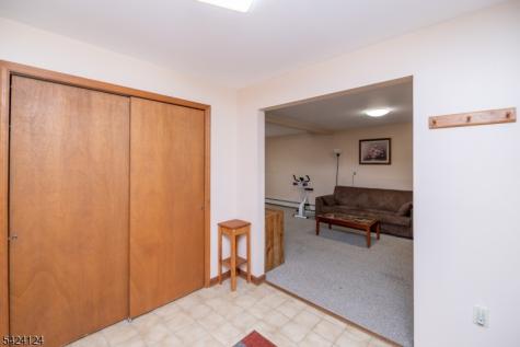 4 Broadway Hopatcong NJ 07843