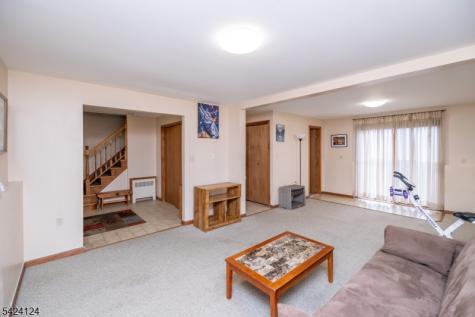 4 Broadway Hopatcong NJ 07843