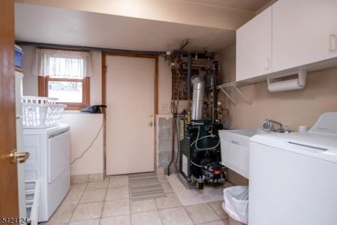 4 Broadway Hopatcong NJ 07843