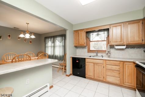 4 Broadway Hopatcong NJ 07843